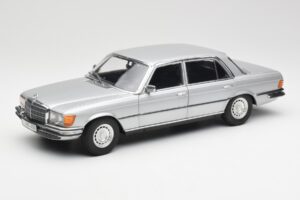 Mercedes 450 SEL 6.9 W116 Hopea Revell 1:18 8955 Metalli