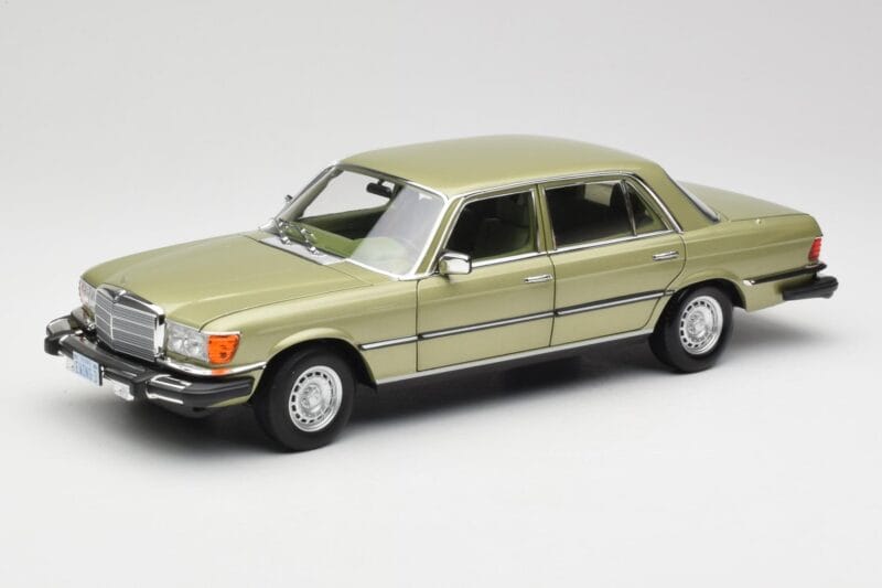 Mercedes 450 SEL W116 J.R. Ewing Dallas Hopeanvihreä Norev 1:18 183975 Metalli