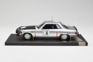 Mercedes 450 SLC 5.0 C107 #4 B. Waldegard / H. Thorszelius Rally Bandama 1979 Minichamps 1:18 107793204 Hartsi — kuva 3 / 6