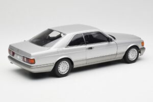 Mercedes 500 SEC C126 Hopea AUTOart 1:18 76212 Metalli — kuva 3 / 8