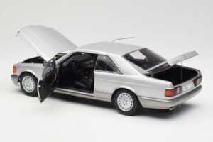 Mercedes 500 SEC C126 Hopea AUTOart 1:18 76212 Metalli — kuva 5 / 8