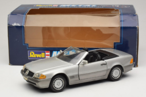 Mercedes SL 500 R129 Hopea Revell 1:18 8801-P1 Metalli — kuva 8 / 8