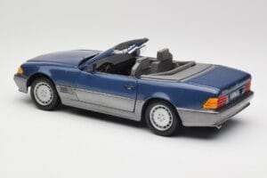 Mercedes SL 500 R129 Nautic Blue Metallic Revell 1:18 8081 Metalli — kuva 7 / 8