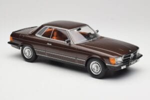 Mercedes 500 SLC C107 Beige Metallic KK-Scale 1:18 KKDC180851 Metalli — kuva 4 / 6