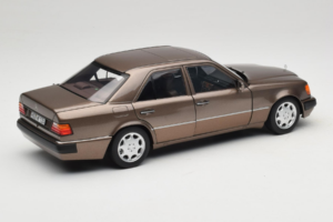 Mercedes 500E W124 Impala Metallic Norev 1:18 183954 Metalli — kuva 3 / 8