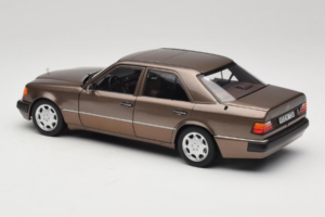 Mercedes 500E W124 Impala Metallic Norev 1:18 183954 Metalli — kuva 7 / 8