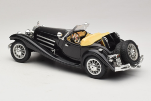 Mercedes 500K Roadster Musta Bburago 1:18 3020-P2 Metalli — kuva 7 / 8