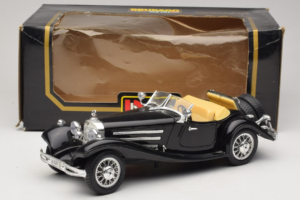 Mercedes 500K Roadster Musta Bburago 1:18 3020-P2 Metalli — kuva 8 / 8