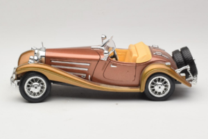 Mercedes 500K Roadster Kupari Metallic Bburago 1:18 3020-P1 Metalli — kuva 4 / 8