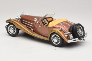 Mercedes 500K Roadster Kupari Metallic Bburago 1:18 3020-P1 Metalli — kuva 7 / 8