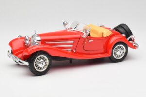 Mercedes 500K Roadster Punainen Bburago 1:18 3020 Metalli