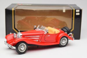 Mercedes 500K Roadster Punainen Bburago 1:18 3020 Metalli — kuva 8 / 8