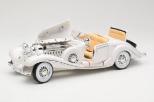 Mercedes 500K Special Roadster Valkoinen Premiere Edition Maisto 1:18 536055 Metalli — kuva 2 / 8