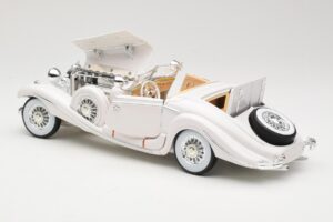 Mercedes 500K Special Roadster Valkoinen Premiere Edition Maisto 1:18 536055 Metalli — kuva 5 / 8