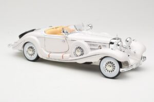 Mercedes 500K Special Roadster Valkoinen Premiere Edition Maisto 1:18 536055 Metalli — kuva 6 / 8