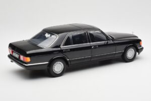 Mercedes 560 SEL W126 Musta Jälleenmyyjäpainos Norev 1:18 B66040599 Metalli — kuva 3 / 8