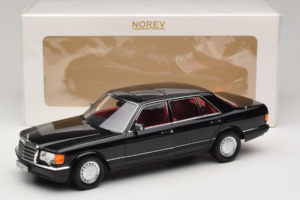 Mercedes 560 SEL W126 Musta Punaisella Sisustuksella Norev 1:18 183788 Metalli — kuva 2 / 8