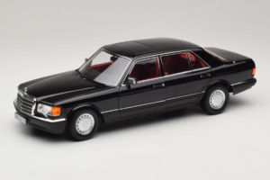 Mercedes 560 SEL W126 Musta Punaisella Sisustuksella Norev 1:18 183788 Metalli