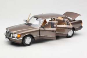 Mercedes 560 SEL W126 Impala Ruskea Jälleenmyyjäpainos Norev 1:18 B66040646 Metalli — kuva 2 / 8