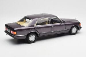 Mercedes 560 SEL W126 Violetti Metallic Norev 1:18 183544 Metalli — kuva 3 / 8