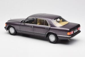 Mercedes 560 SEL W126 Violetti Metallic Norev 1:18 183544 Metalli — kuva 7 / 8