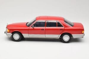 Mercedes 560 SEL W126 Punainen Norev 1:18 183463 Metalli — kuva 4 / 8
