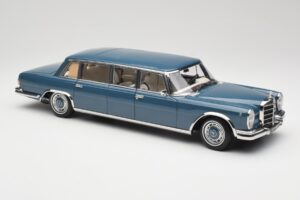 Mercedes 600 Pullman W100 Sininen NZG 1:18 B66040707 Metalli — kuva 6 / 8