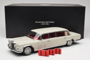 Mercedes 600 Pullman W100 Vaaleanharmaa NZG 1:18 B66040708 Metalli — kuva 8 / 8