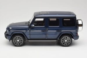 Mercedes AMG G 63 L W465 Tummansininen Norev 1:18 B66960663 Metalli — kuva 4 / 8