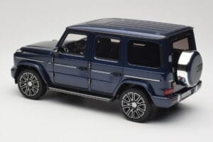 Mercedes AMG G 63 L W465 Tummansininen Norev 1:18 B66960663 Metalli — kuva 7 / 8