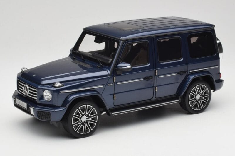Mercedes AMG G 63 L W465 Tummansininen Norev 1:18 B66960663 Metalli