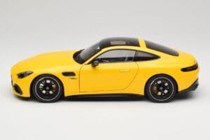 Mercedes AMG GT 43 C192 Turbo Sun Yellow NZG 1:18 B66960587 Metalli — kuva 4 / 8