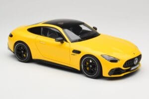 Mercedes AMG GT 43 C192 Turbo Sun Yellow NZG 1:18 B66960587 Metalli — kuva 6 / 8