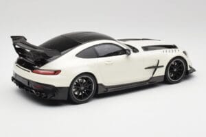 Mercedes AMG GT C190 Black Series Designo Diamond Valkoinen Metallic Minichamps 1:18 155032022 Metalli — kuva 2 / 6
