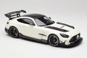 Mercedes AMG GT C190 Black Series Designo Diamond Valkoinen Metallic Minichamps 1:18 155032022 Metalli — kuva 4 / 6