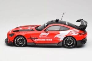 Mercedes AMG GT Black Series F1 Safety Car 2022 Minichamps 1:18 153032093 Metalli — kuva 3 / 6
