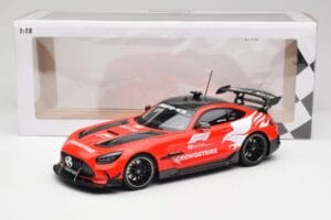 Mercedes AMG GT Black Series F1 Safety Car 2022 Minichamps 1:18 153032093 Metalli — kuva 6 / 6