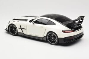 Mercedes AMG GT C190 Black Series Diamond White Metallic Minichamps 1:18 110032020 Metalli — kuva 7 / 8
