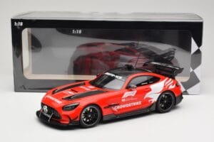 Mercedes AMG GT C190 Black Series Safety Car F1 2022 Minichamps 1:18 155032090 Metalli — kuva 6 / 6