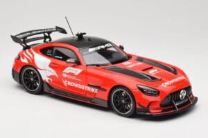 Mercedes AMG GT C190 Black Series Safety Car F1 2024 Minichamps 1:18 110032090 Metalli — kuva 6 / 8