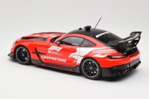 Mercedes AMG GT C190 Black Series Safety Car F1 2024 Minichamps 1:18 110032090 Metalli — kuva 7 / 8