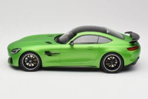 Mercedes AMG GT R C190 Matta Vihreä Minichamps 1:18 155036020 Metalli — kuva 3 / 6