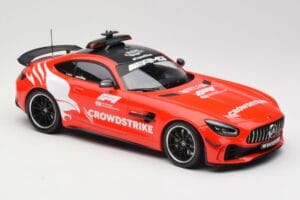 Mercedes AMG GT R C190 Safety Car F1 2021 Minichamps 1:18 155036095 Metalli — kuva 4 / 6