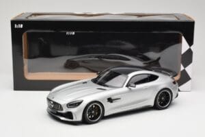 Mercedes AMG GT R C190 Hopea Minichamps 1:18 155036025 Metalli — kuva 6 / 6