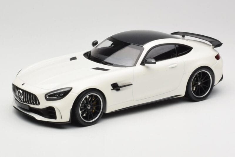 Mercedes AMG GT R C190 Valkoinen Metallic Minichamps 1:18 155036028 Metalli
