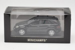 Mercedes AMG ML 63 W164 Musta Minichamps 1:43 400037670 Metalli — kuva 4 / 4