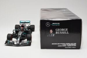 Mercedes AMG Petronas W11 #63 G. Russell Sakhir GP 2020 Minichamps 1:18 110201663 Metalli — kuva 6 / 6