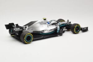 Mercedes AMG Petronas Motorsport W10 #77 V. Bottas 2nd Place Chinese GP 2019 Minichamps 1:18 110190377 Metalli — kuva 2 / 6