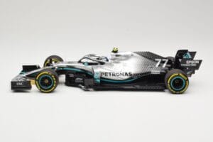 Mercedes AMG Petronas Motorsport W10 #77 V. Bottas 2nd Place Chinese GP 2019 Minichamps 1:18 110190377 Metalli — kuva 3 / 6