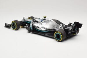 Mercedes AMG Petronas Motorsport W10 #77 V. Bottas 2nd Place Chinese GP 2019 Minichamps 1:18 110190377 Metalli — kuva 5 / 6